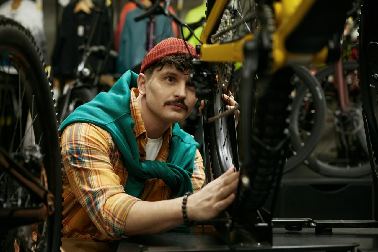 Summer Buying Guide For Beginner Mountain Bike Riders