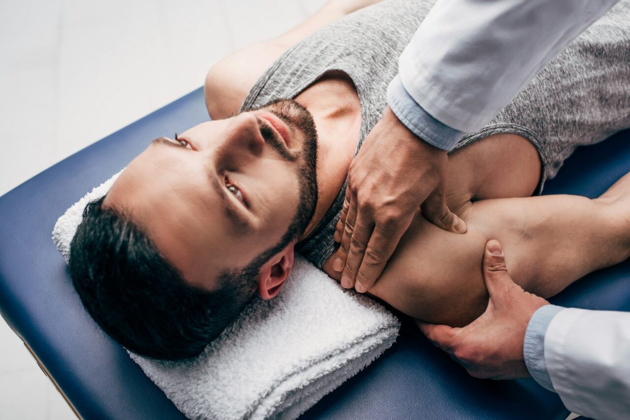 The Synergy of Chiropractic and Physiotherapy in Treating Chronic Pain