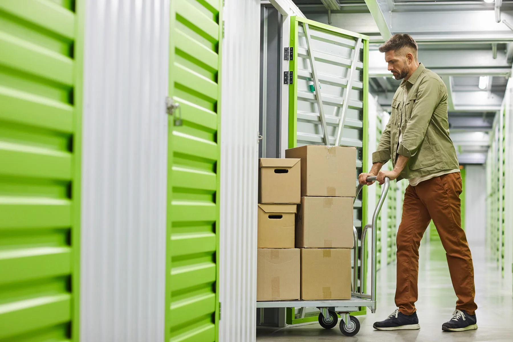 How Storage Services Support Growing E-Commerce Brands
